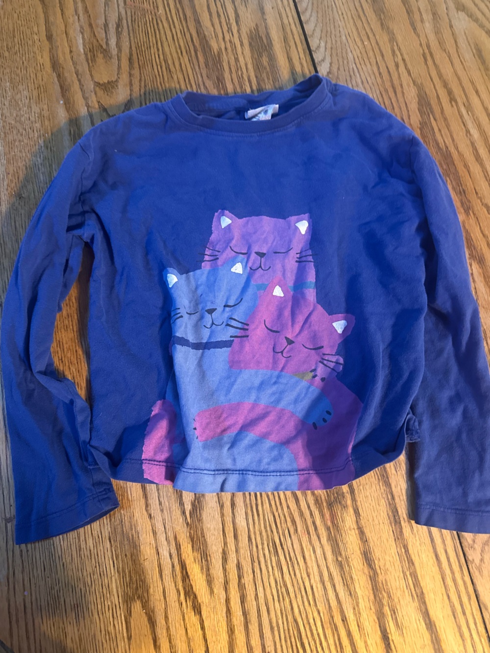 Hanna Andersson Royal Blue Long-Sleeve Tee with Pink & Lavender Cat size 6-7